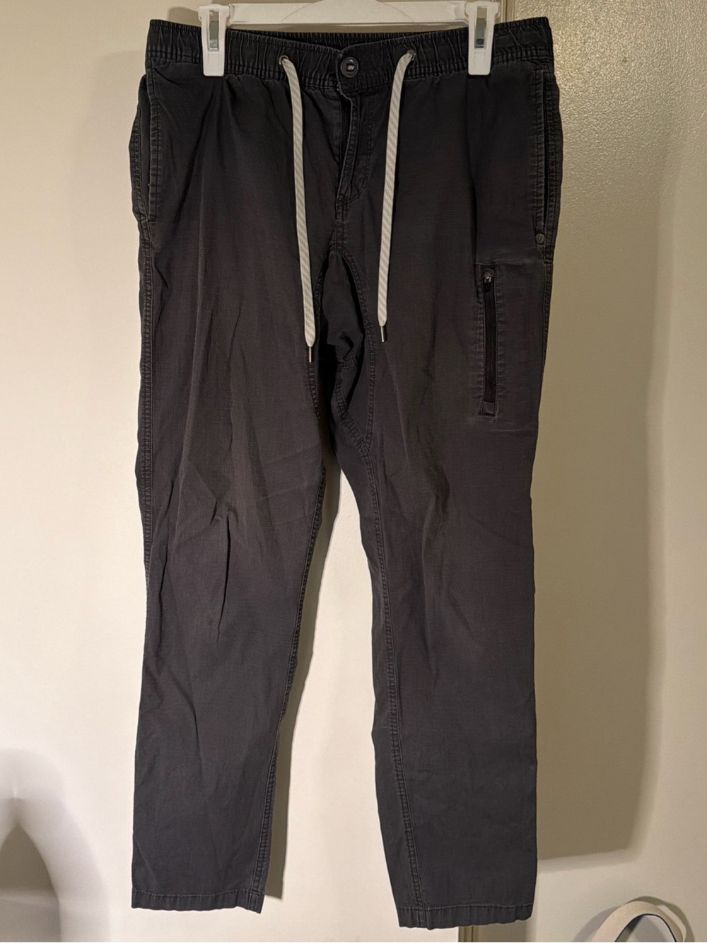 Vuori Ripstop Climber Pants Men’s Size Large Gray Stretch Waist Drawstring V412